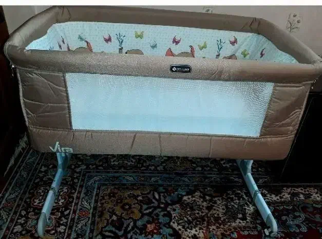 تخت کنار مادر دلیجان کاملا نو و تمیز - رنگ کرم|تخت و صندلی بچه|مشهد, الهیه|دیوار