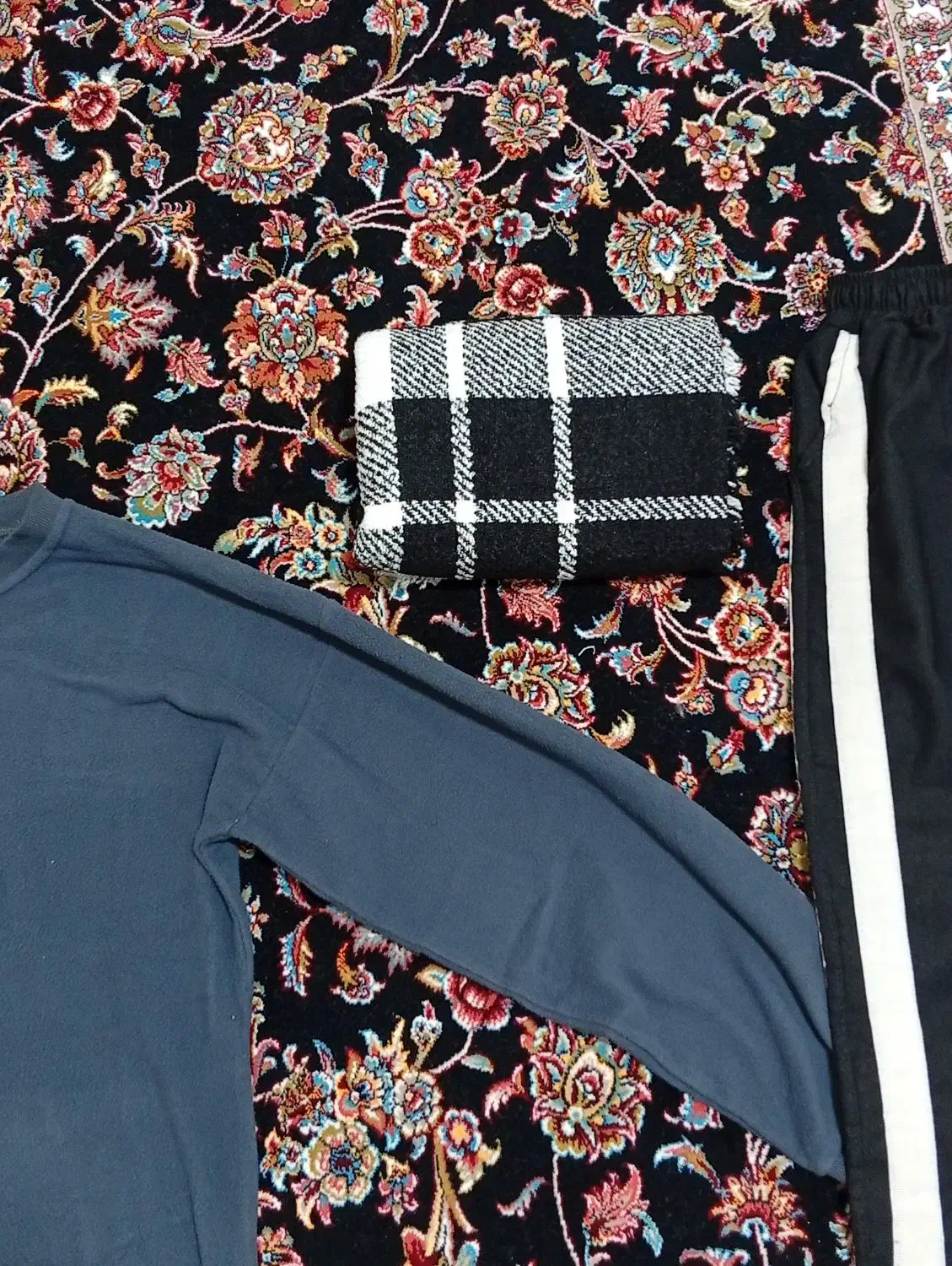 3تیکه لباس گرم نو|لباس|بانه, |دیوار