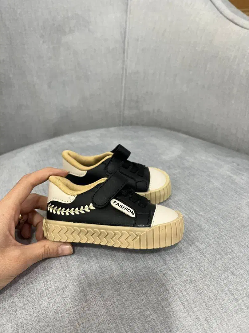 کفش بچه گانه|کفش و لباس بچه|رامشیر, |دیوار