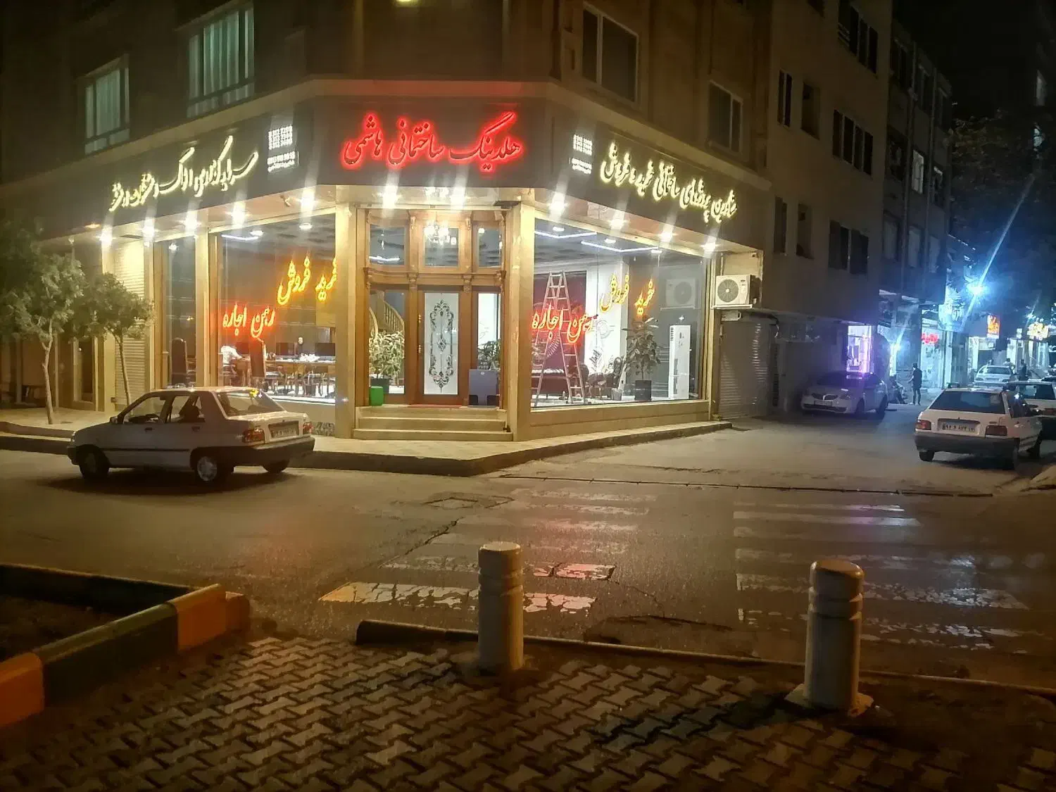 استخدام مشاور املاک|استخدام بازاریابی و فروش|مشهد, انقلاب|دیوار