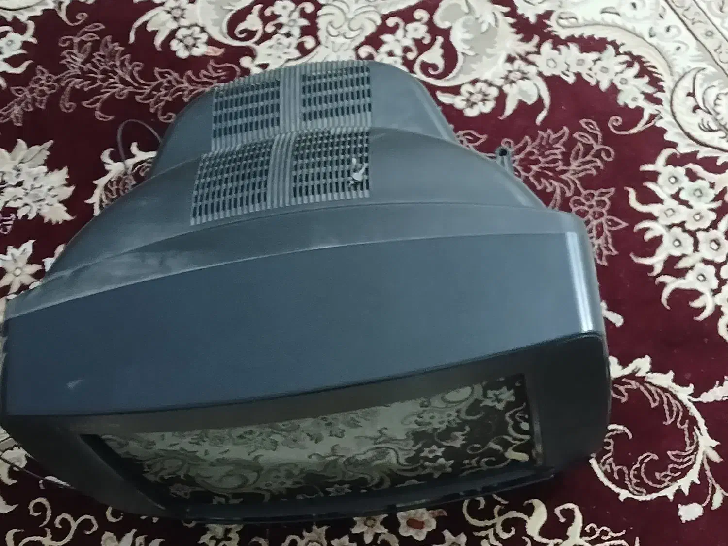 تلویزیون ۲۱ اینچ|تلویزیون و پروژکتور|فلاورجان, |دیوار