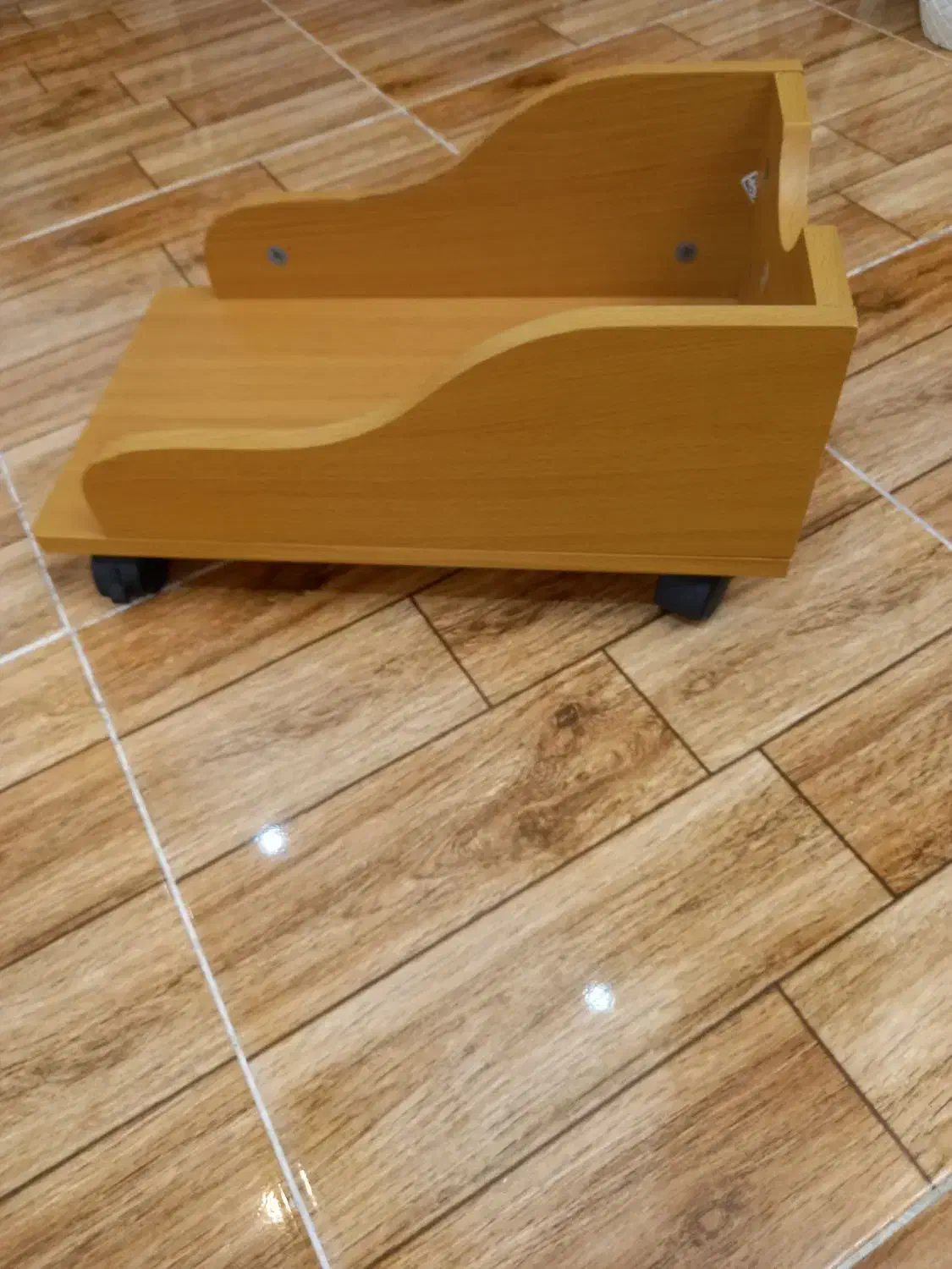 جای کیس نو|میز تحریر و کامپیوتر|رشت, نیروی دریایی|دیوار