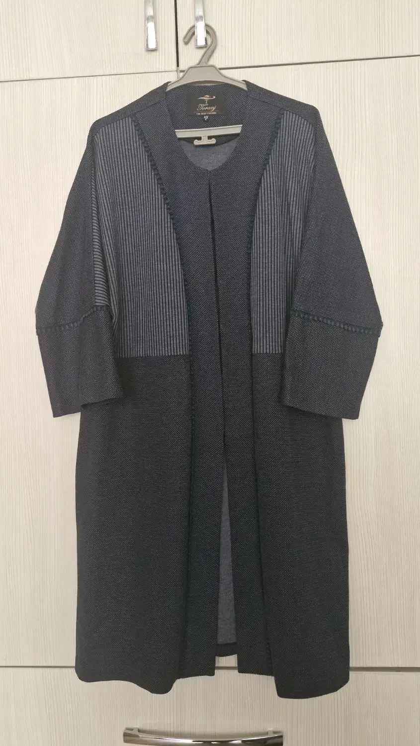 ۳ مانتو زنانه با دو شال نو و تونیک باهم فروشی|لباس|تهران, سردارجنگل|دیوار