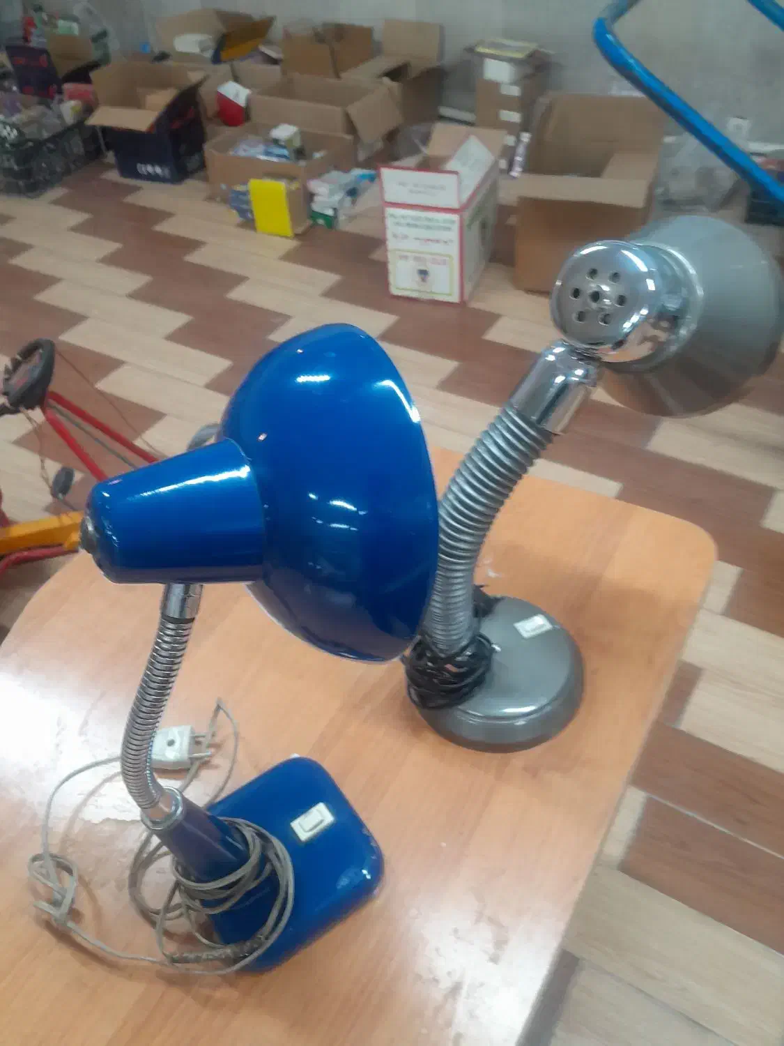 دو عدد چراغ مطالعه در حد نو|چراغ خواب و آباژور|تهران, میدان ولیعصر|دیوار