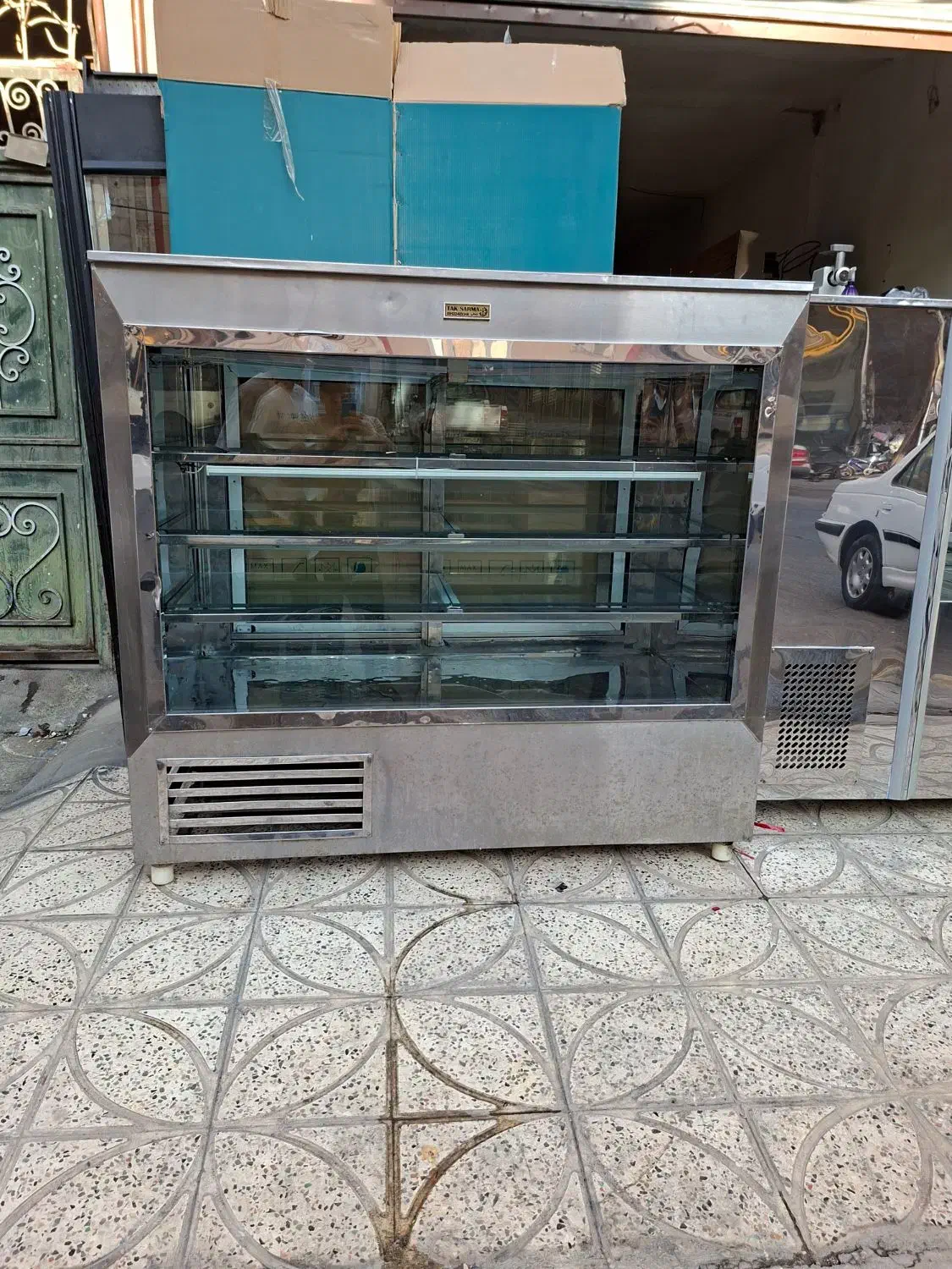 ۴ عدد یخچال مکعبی ست موتور  دانفوس مشابه نو|فروشگاه و مغازه|تهران, تهرانسر شرقی|دیوار