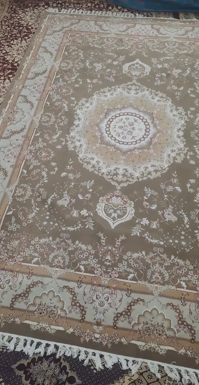 فرش ۹ متری ماشینی شفقی شاهکار تبریز|فرش|تهران, دکتر هوشیار|دیوار