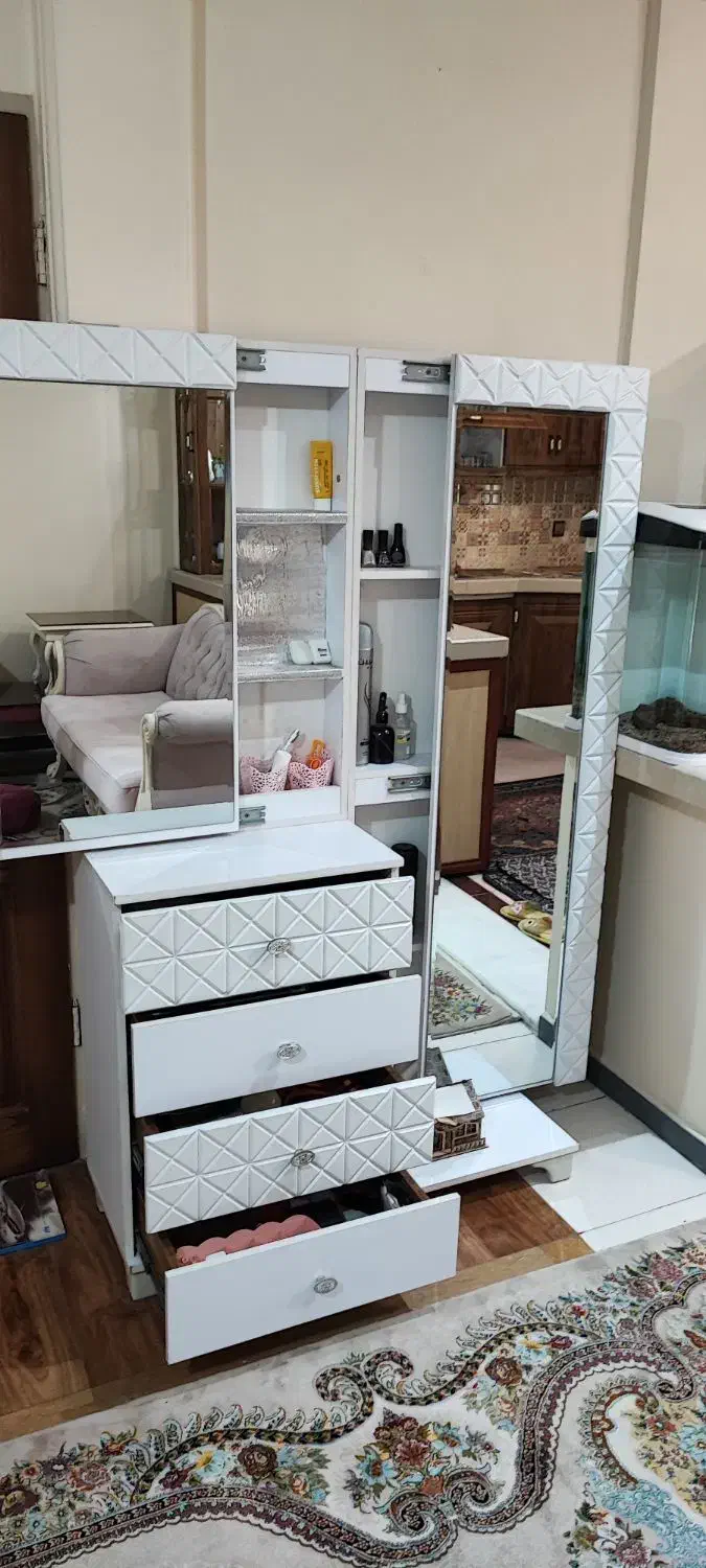 کمد آرایشی * سالم و نو * بسیار تمیز|مبلمان خانگی و میز عسلی|تهران, پرواز|دیوار