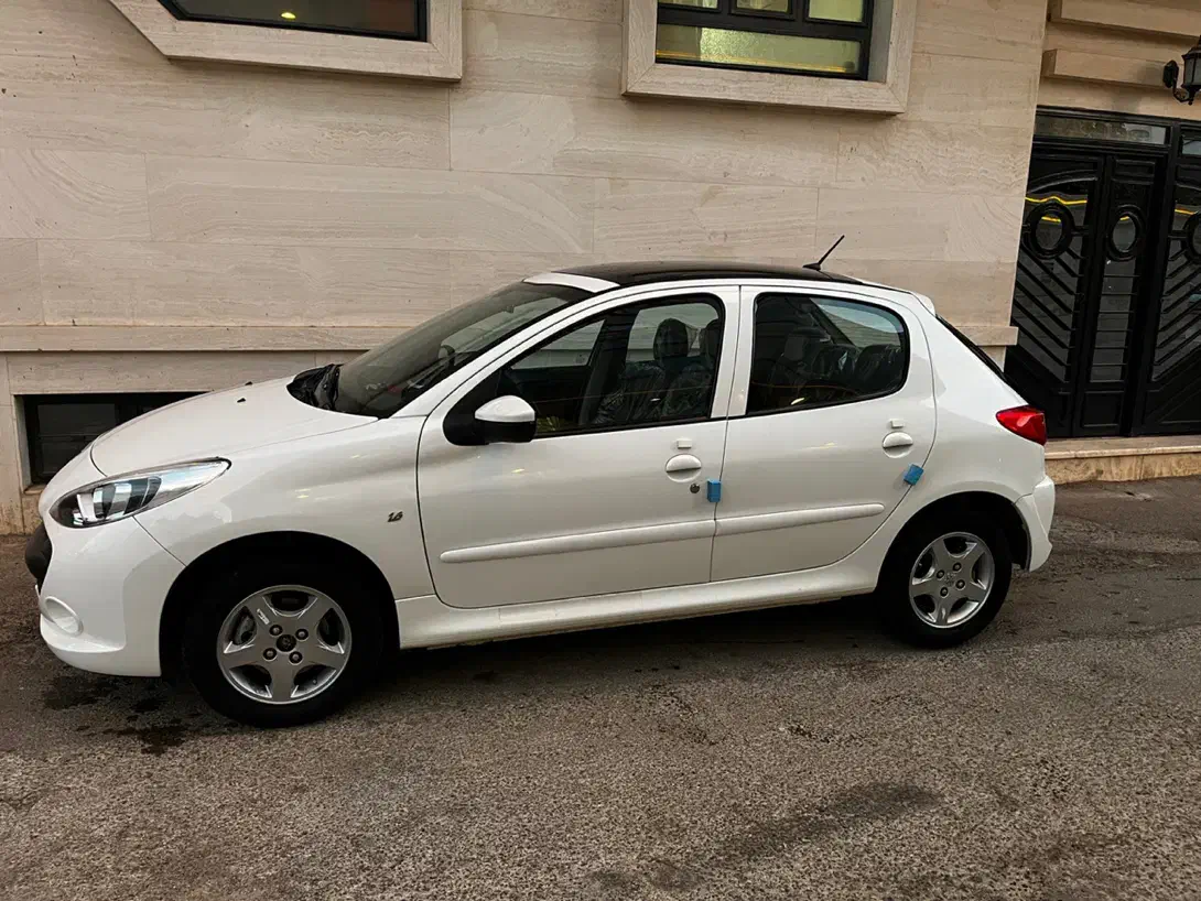 پژو 207 پانا مدل 1403 ارتقا(85گانه)فابریک|خودرو سواری و وانت|شیراز, شهرک فرهنگیان|دیوار