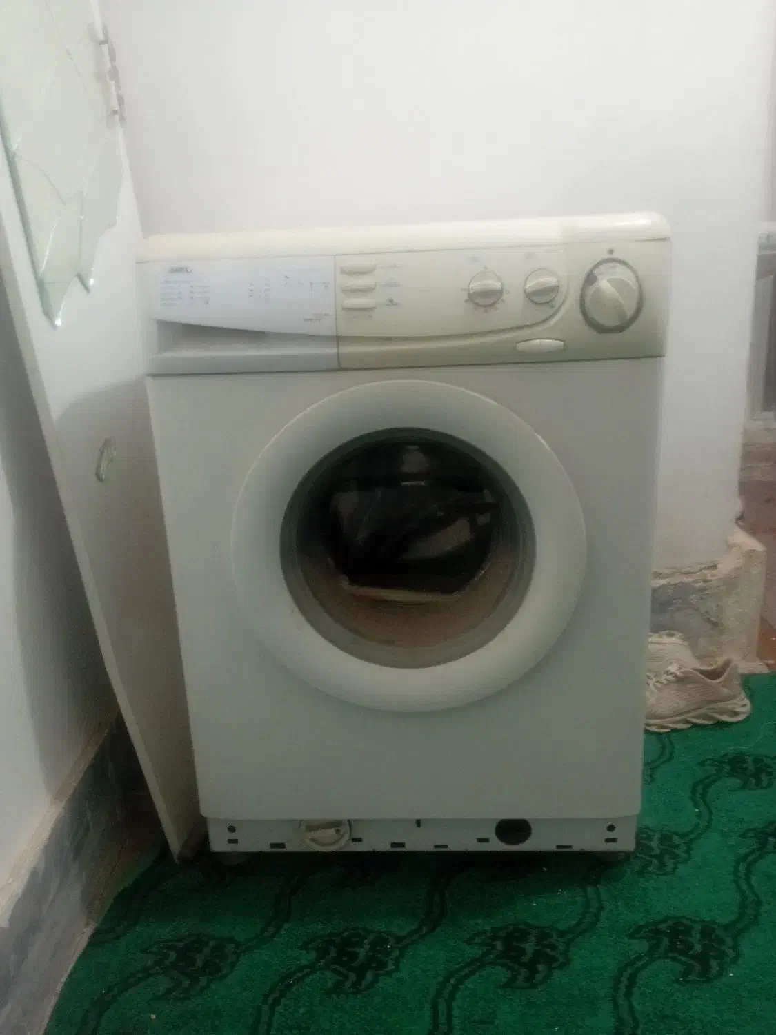 سلام در حد|ماشین لباسشویی و خشک‌کن لباس|قم, قلعه کامکار|دیوار