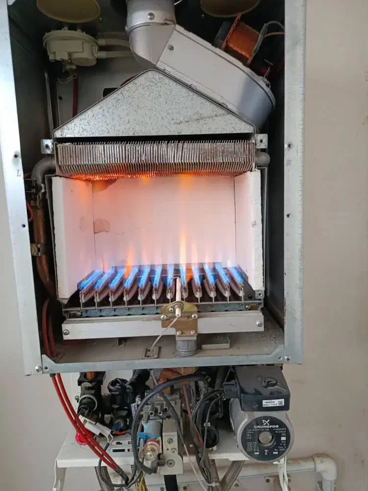 نصب تعمیر سرویس انواع پکیج اسپیلت آبگرمکن لباسشویی|خدمات پیشه و مهارت|گرگان, |دیوار