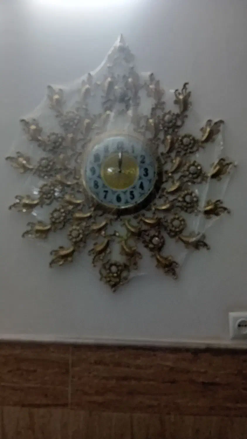 اینه کنسول برنز|صنایع دستی و سایر لوازم تزئینی|قم, علی آباد|دیوار