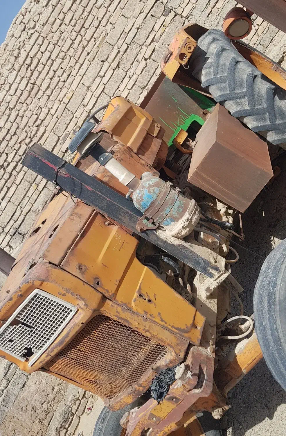 تراکتوررومانی سوخت دار ازهیرمند|خودرو سنگین|قرقری, |دیوار