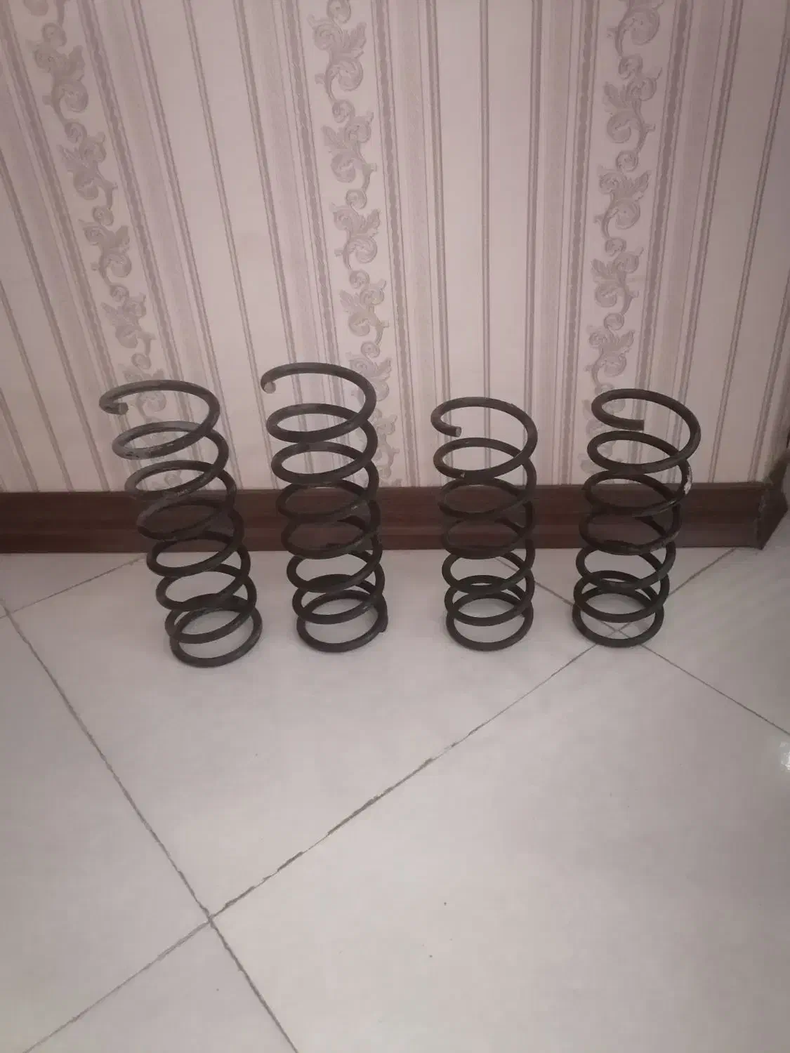 کمک 111 ارتفاع دوانگشت بالای گلگیر|قطعات یدکی و لوازم جانبی|پاکدشت, پاکدشت (مامازند)|دیوار