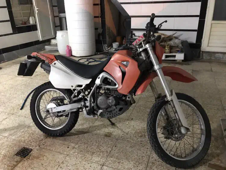 موتور هیوسانگ ۲۰۰|موتورسیکلت|اهواز, کوی منابع طبیعی|دیوار