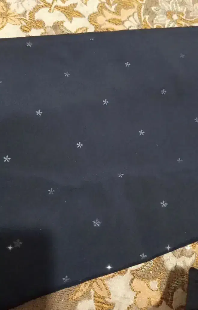 پارچه چادری|لباس|شیراز, شهرک کوشکک|دیوار