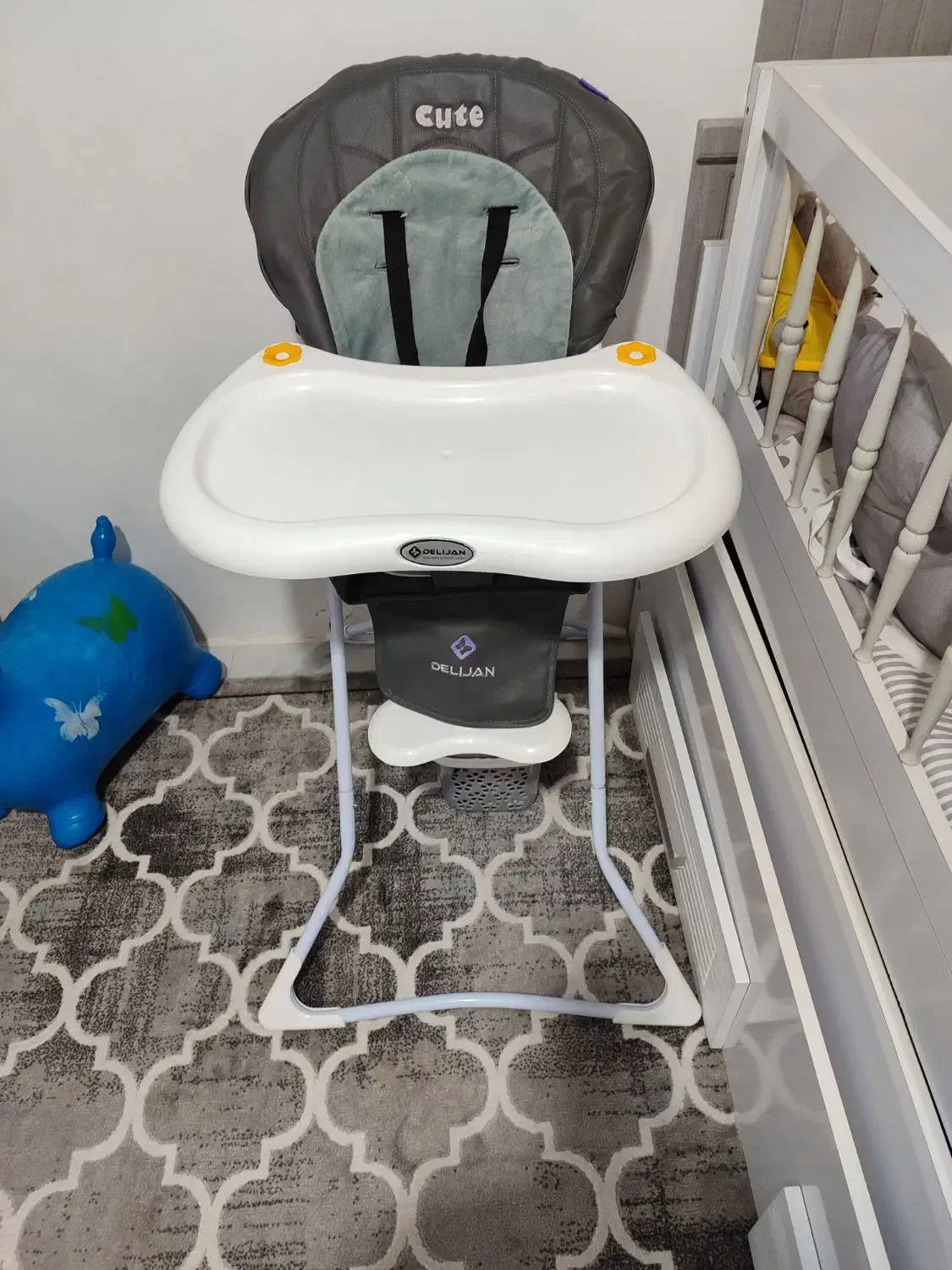 صندلی غذا کودک در حد خیلی نو|میز و صندلی غذاخوری|مشهد, رسالت|دیوار