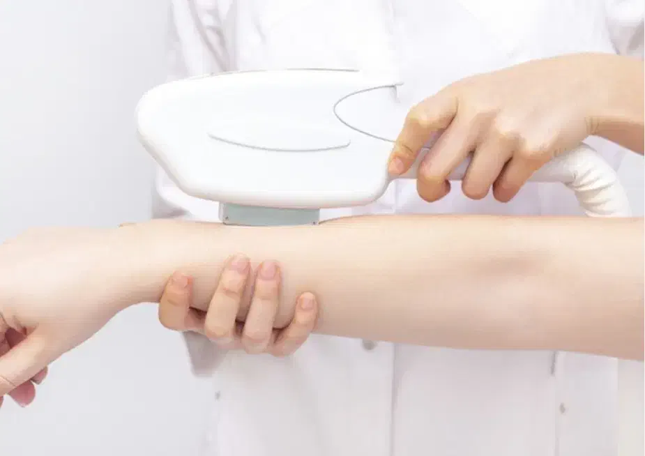 تخفیف ویژه پاییزه لیزر موهای زائد در کلینیک زیبایی|خدمات آرایشگری و زیبایی|رشت, گلسار|دیوار