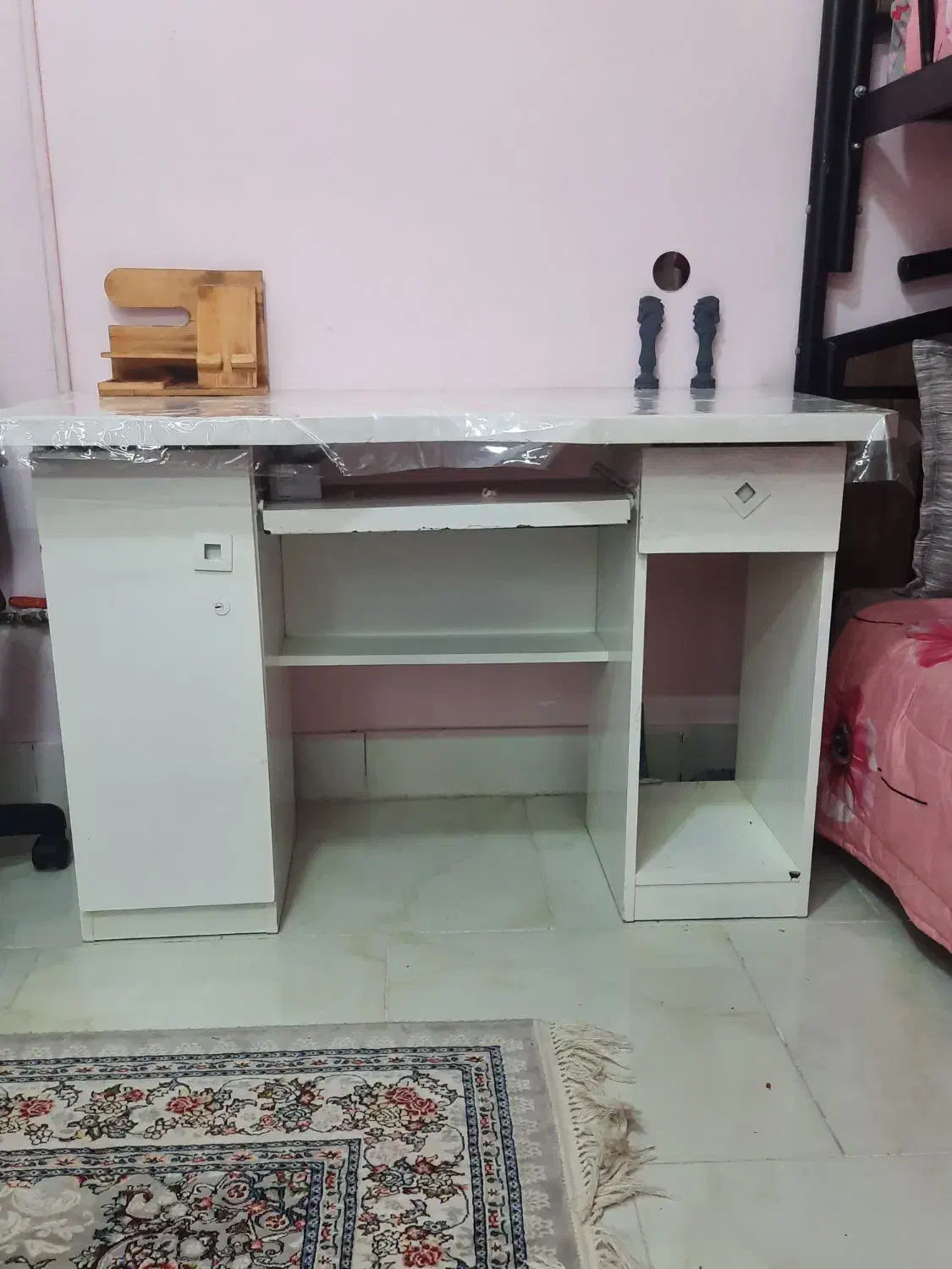 میز تحریر|میز تحریر و کامپیوتر|بردسکن, |دیوار