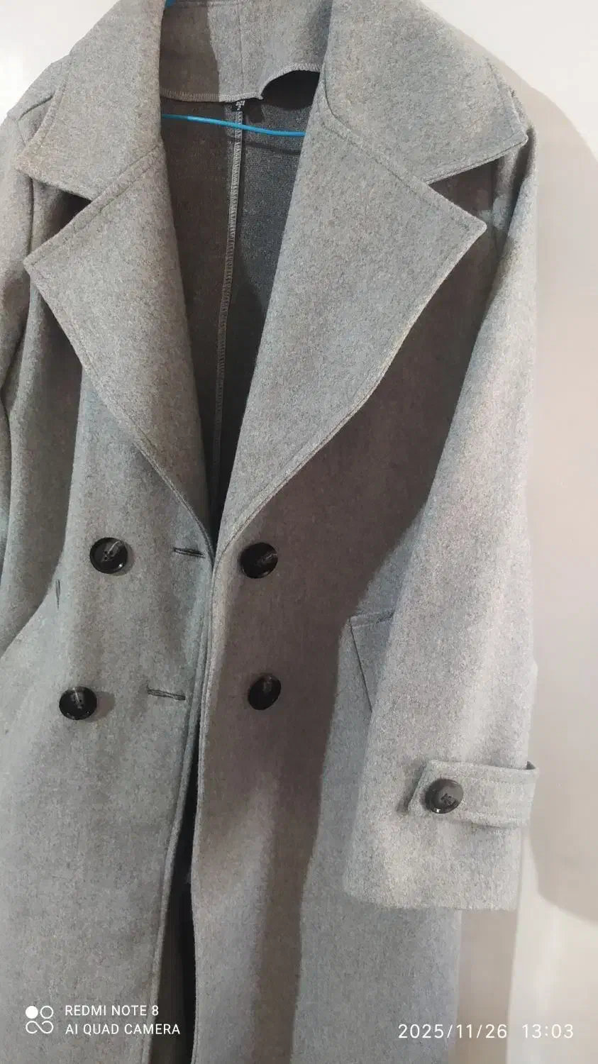 پالتونونو|لباس|کاشان, پا نخل|دیوار