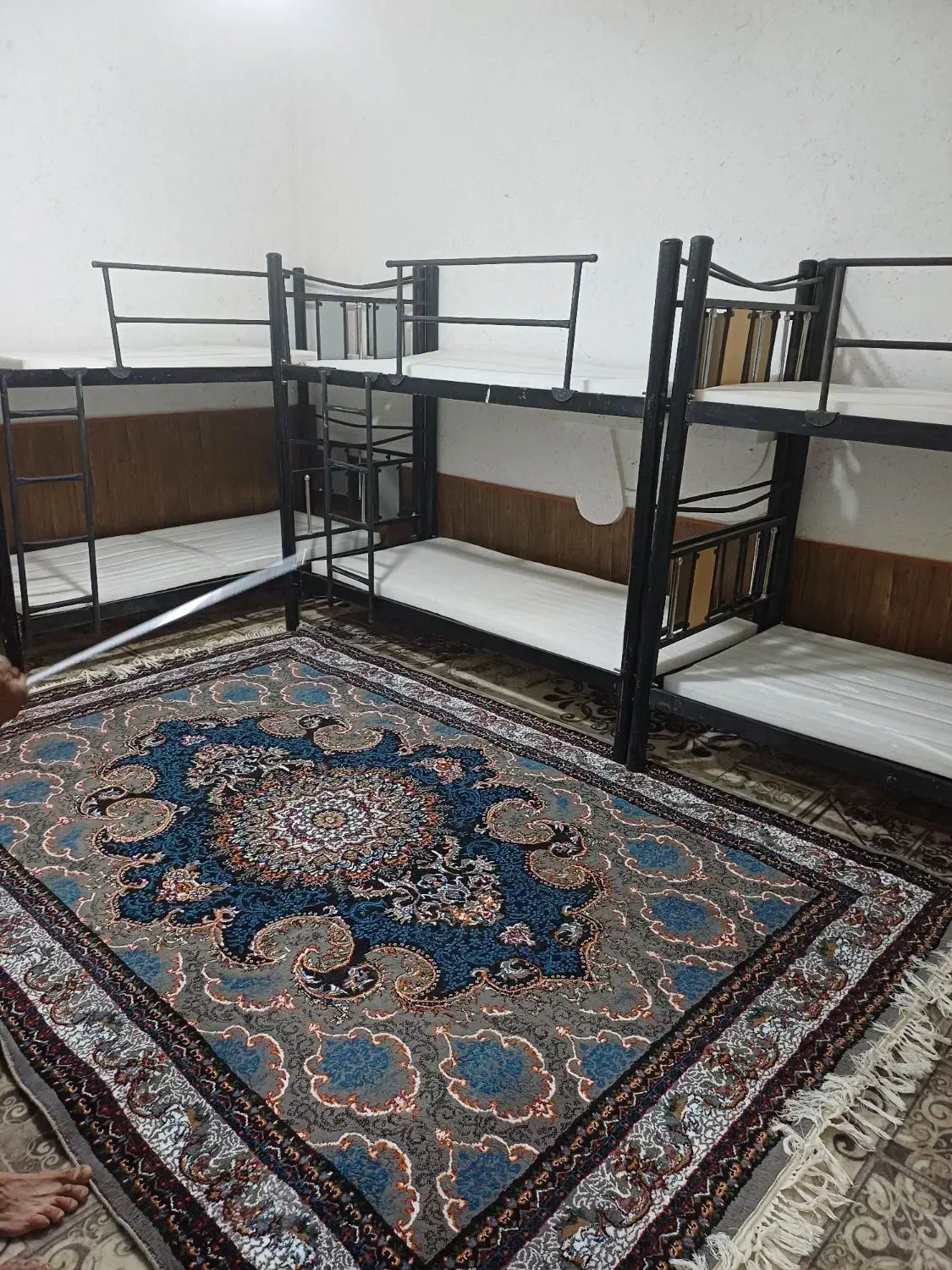 اجاره تخت خوابگاه دخترانه|اجارهٔ کوتاه‌مدت آپارتمان و سوئیت|شیراز, خلیلی|دیوار