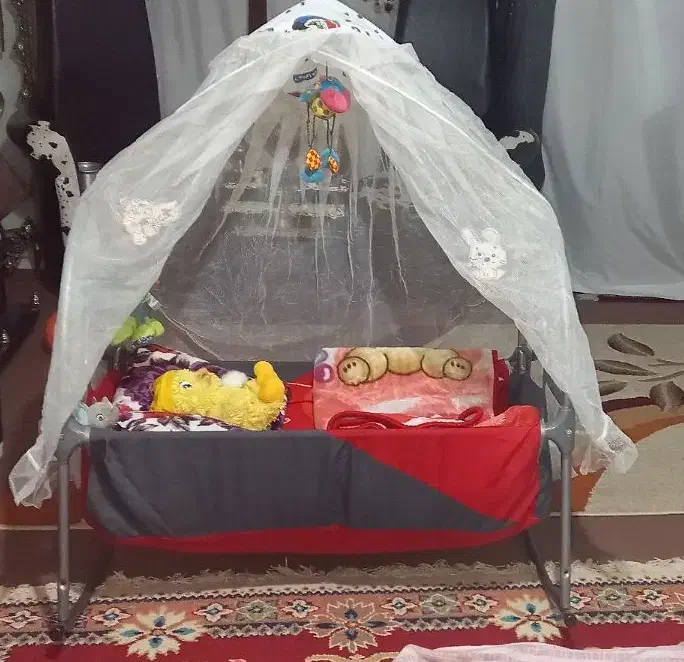 گهواره نوزاد|تخت و صندلی بچه|دلیجان, |دیوار