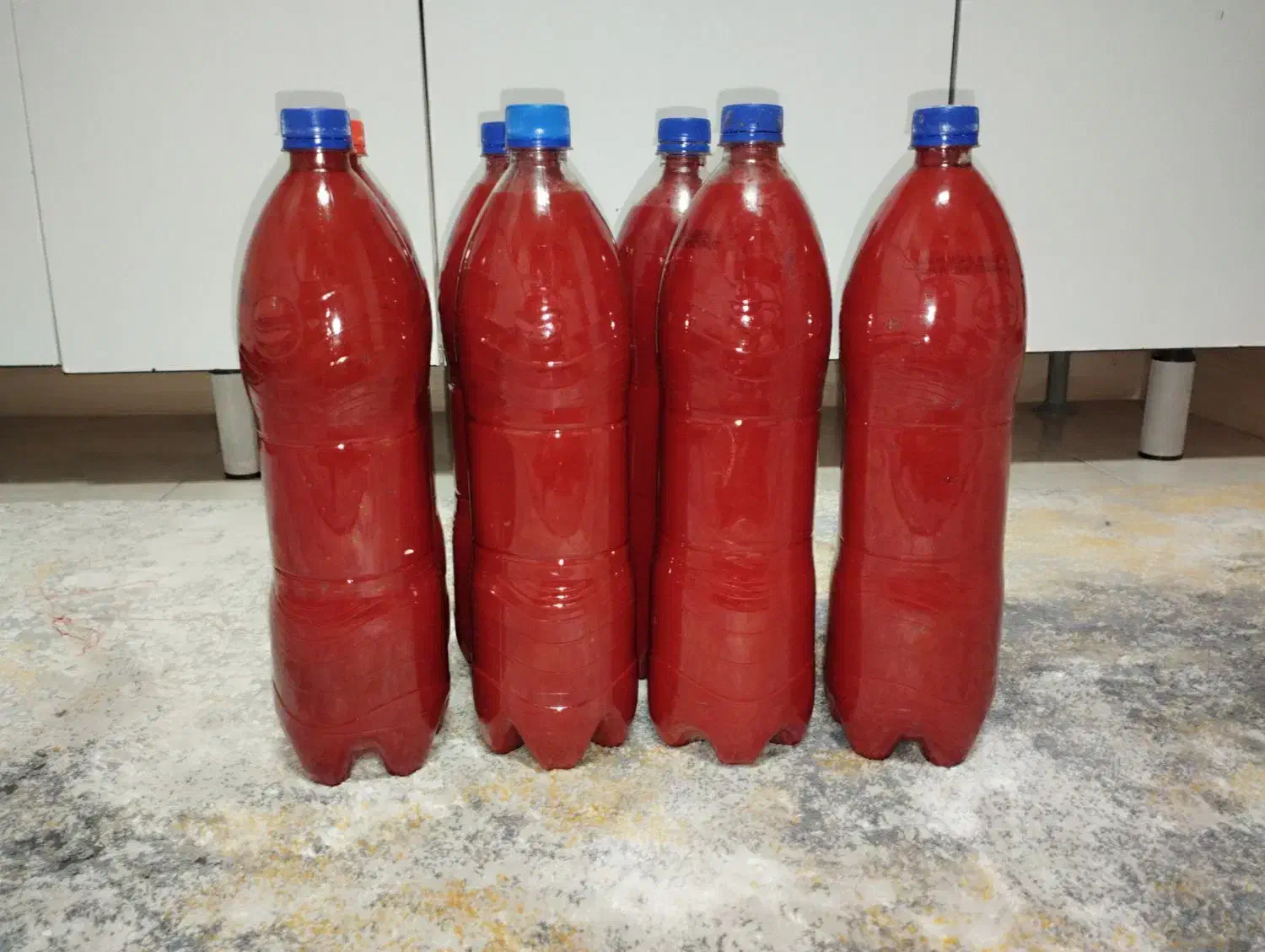 رب گوجه خانگی، طعمی که مشتریان دنبال آن هستند|خوردنی و آشامیدنی|شیراز, قلعه شاهزاده بیگم|دیوار