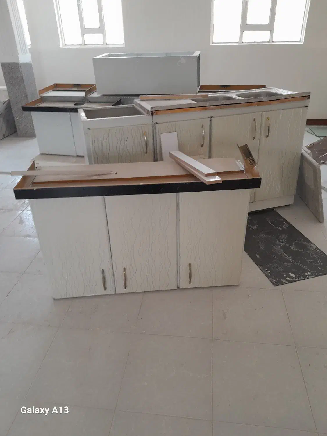 تعدادی کابینت فلزی|مصالح و تجهیزات ساختمان|نهاوند, |دیوار