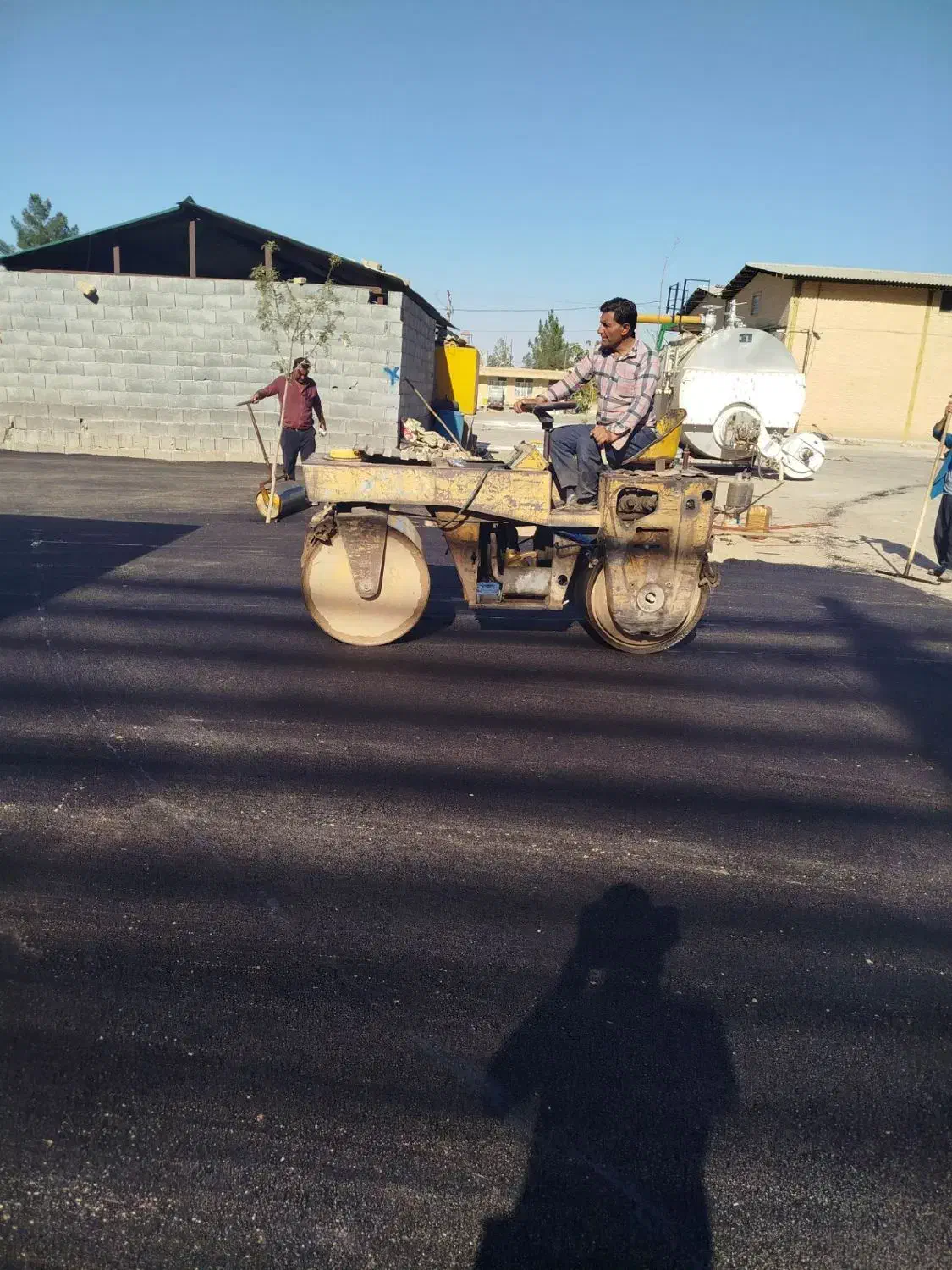 نصب ایزوگام و آسفالت چکی|خدمات پیشه و مهارت|نجفآباد, حومه نجف آباد|دیوار