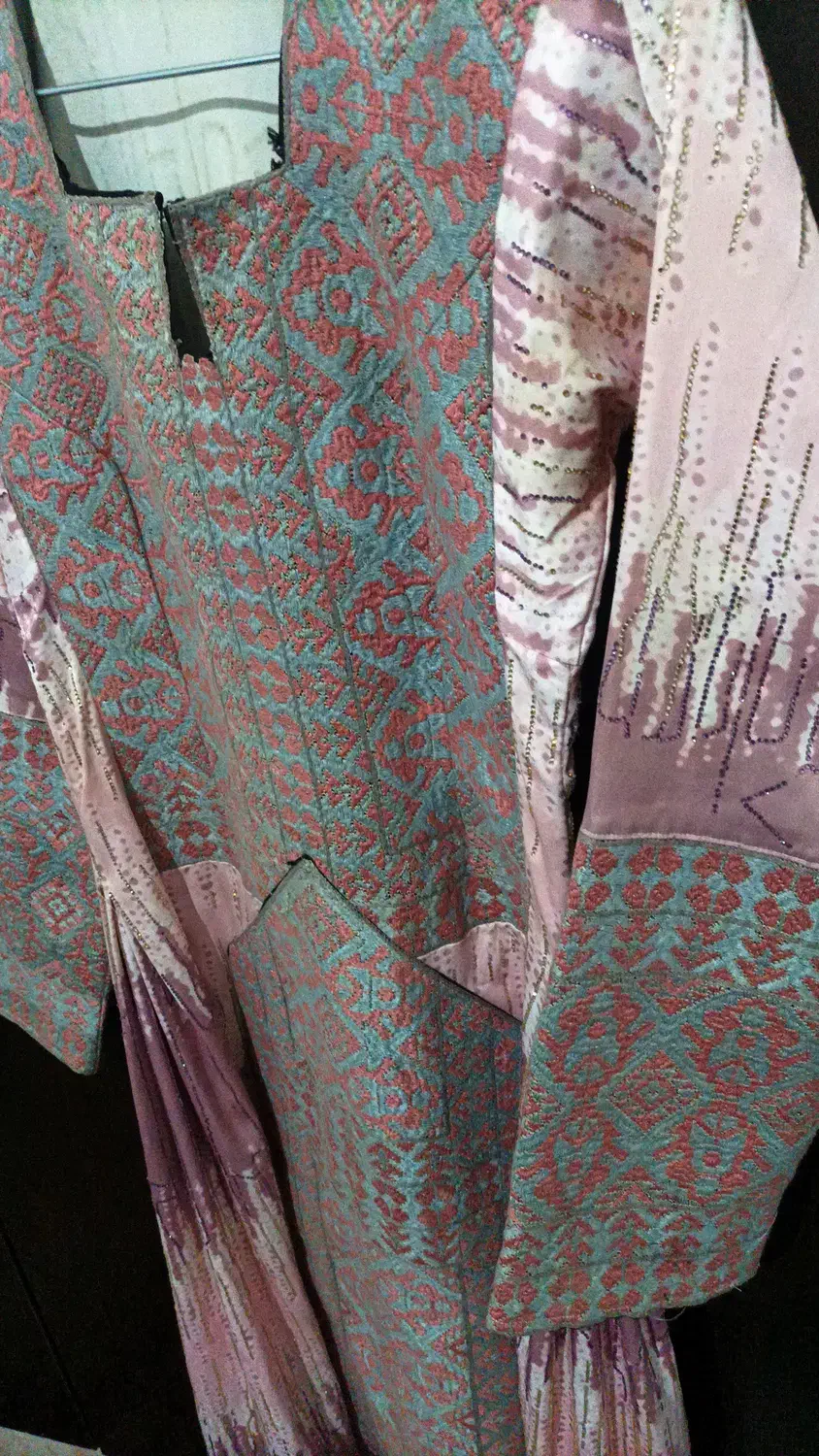 زی استین|لباس|زاهدان, |دیوار