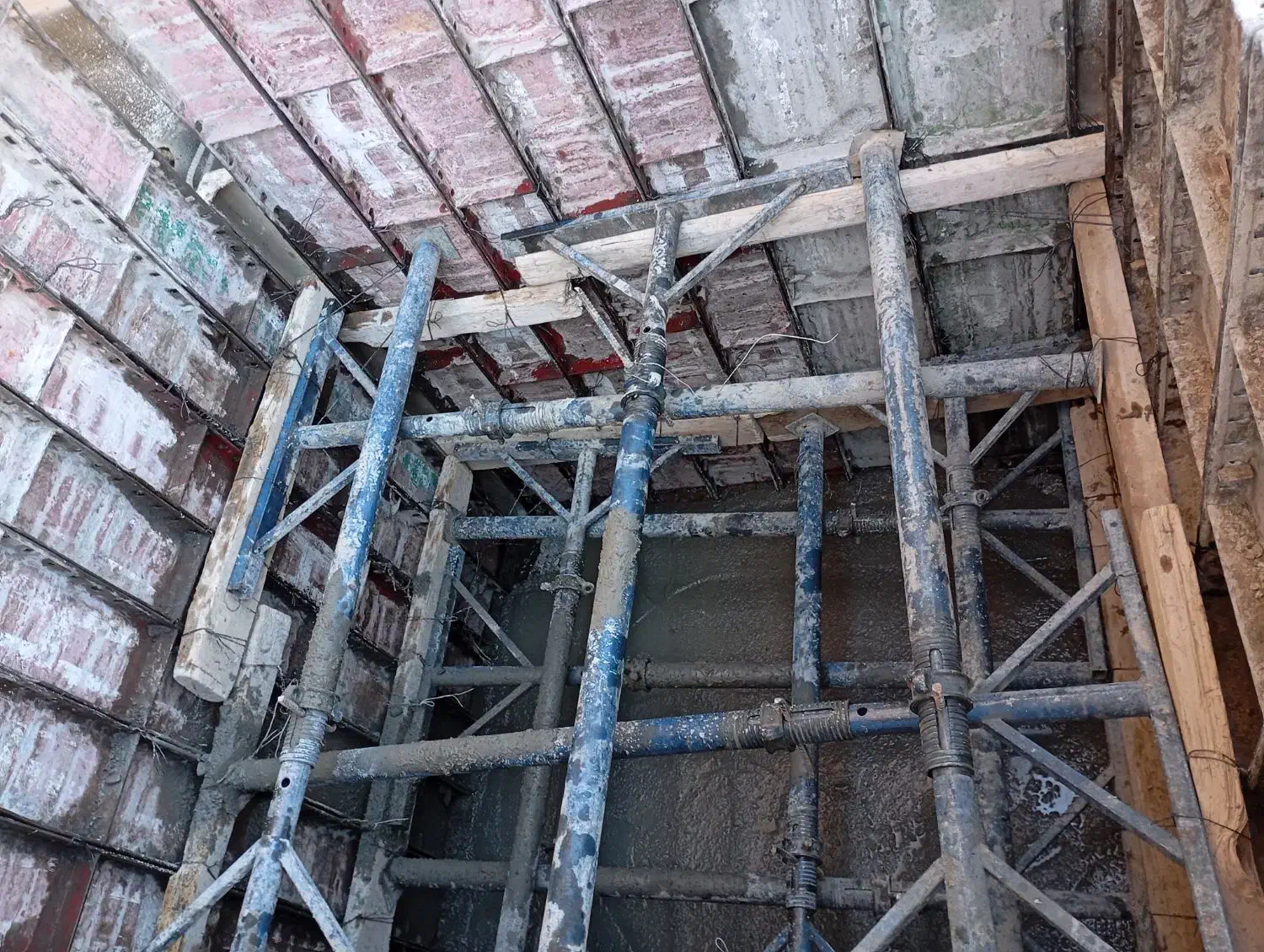 اجرای اسکلت بتنی|خدمات پیشه و مهارت|ایلام, |دیوار