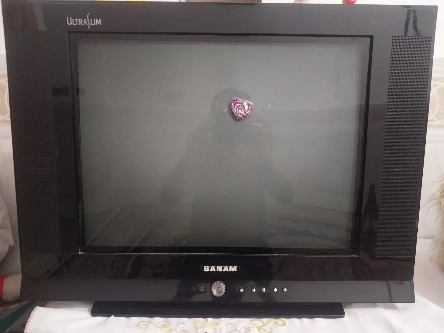 تلویزیون سالم قیمت مناسب|تلویزیون و پروژکتور|بهشهر, |دیوار