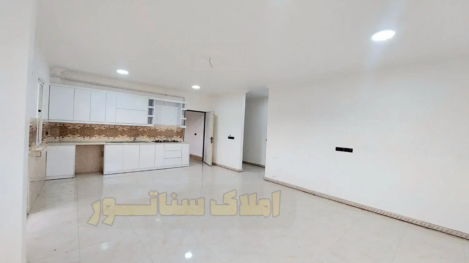 * املاک سناتـور * ویلاوآپارتمان 250متری براسفالت|فروش آپارتمان|فومن, |دیوار