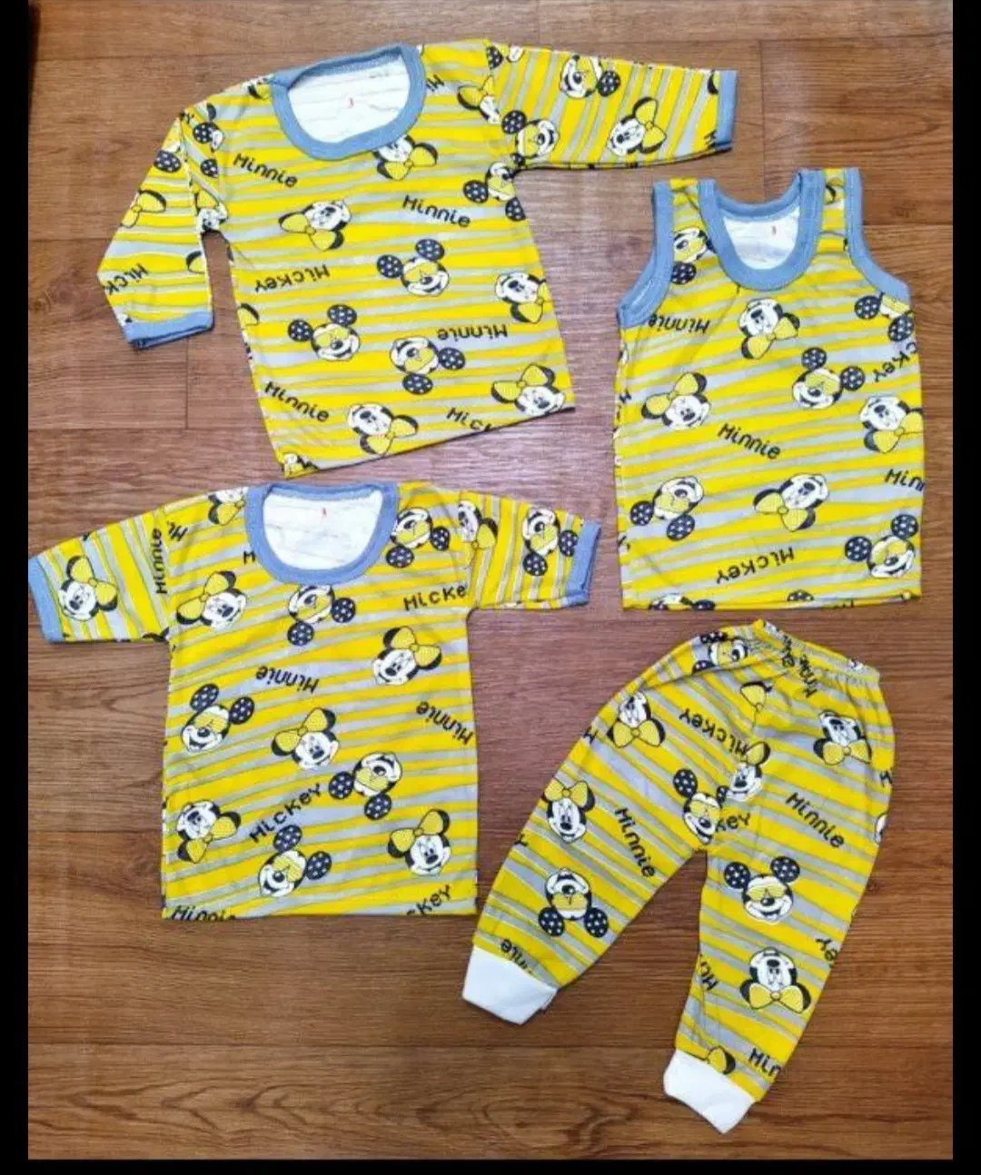 حراج لباس نوزادی تیکه ای 30 هزار|کفش و لباس بچه|رامهرمز, |دیوار