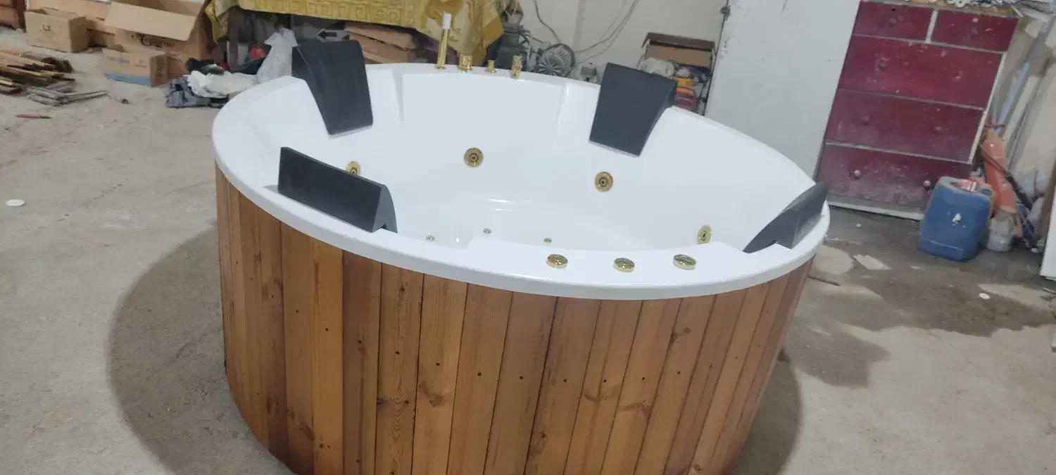 وان جکوزی ۴ نفره|لوازم حمام|عباسآباد, |دیوار