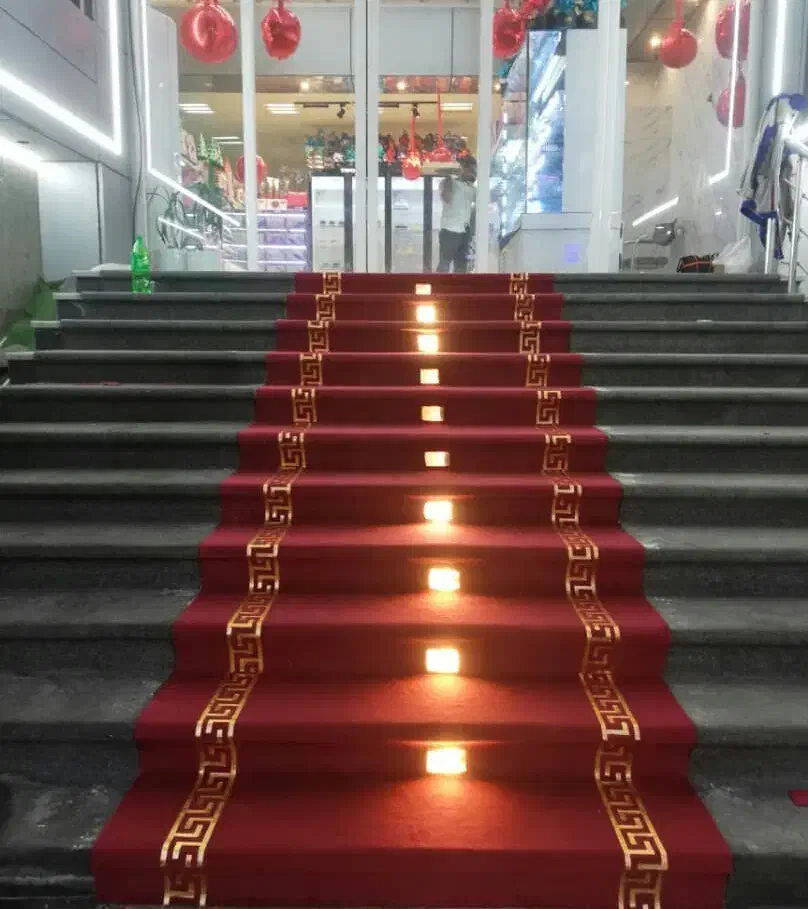 نصاب موکت . چمن مصنوعی و کفپوش|خدمات پیشه و مهارت|بوشهر, |دیوار