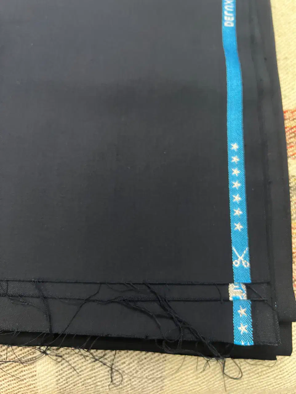 پارچه شلواری دستخرید کربلا حدود ۲ متر|لوازم خیاطی و بافتنی|گرگان, |دیوار