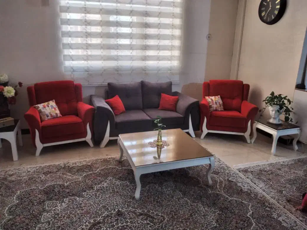 مبل هفت نفره خوش رنگ چوب راش شرکتی|مبلمان خانگی و میز عسلی|بندر ماهشهر, |دیوار