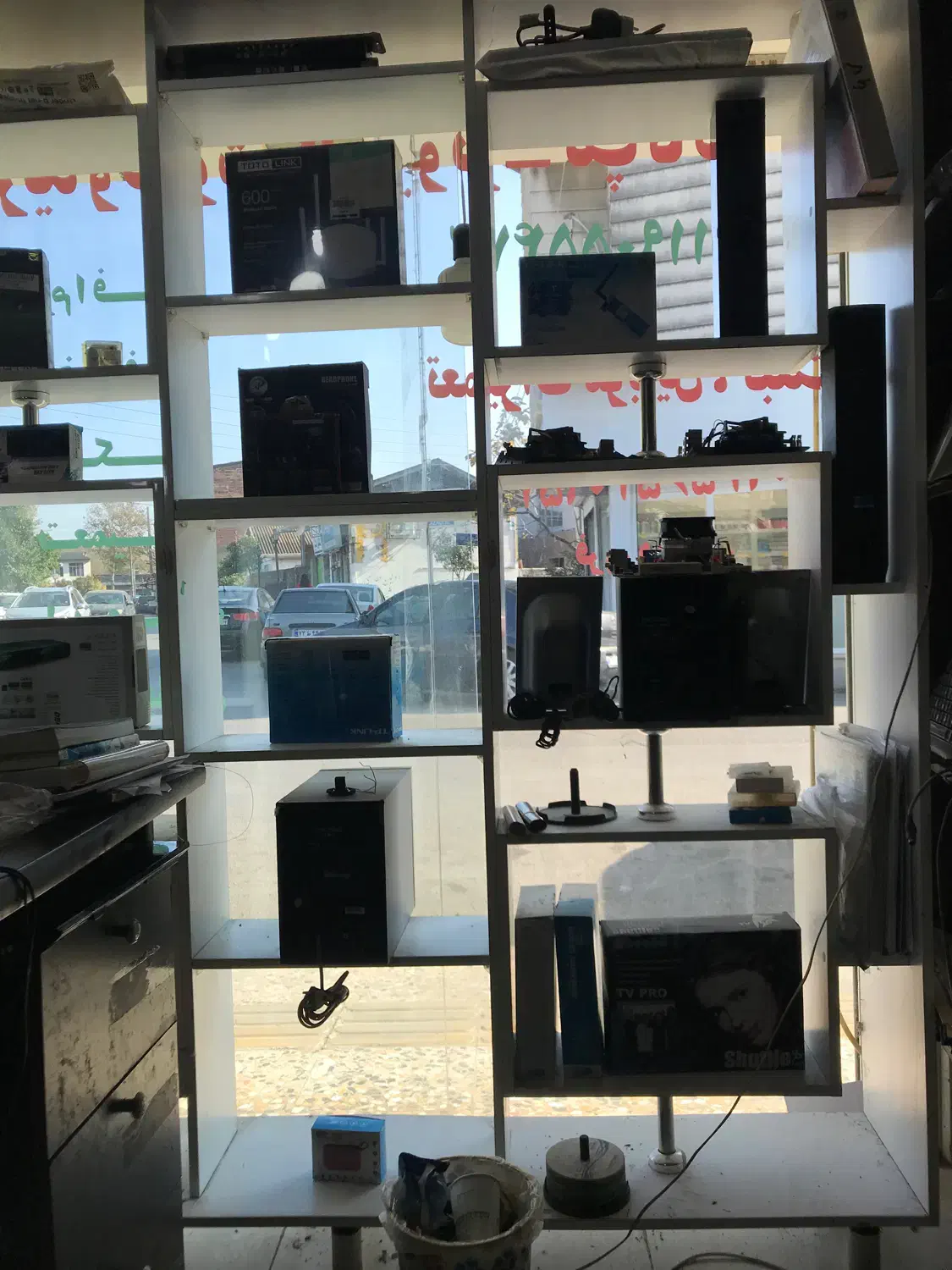 ویترین و قفسه مغازه|فروشگاه و مغازه|نور, |دیوار