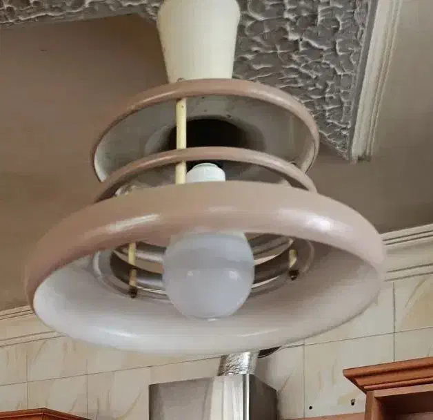 لوستر|لوستر و چراغ آویز|شاهینشهر, اقبال لاهوری|دیوار