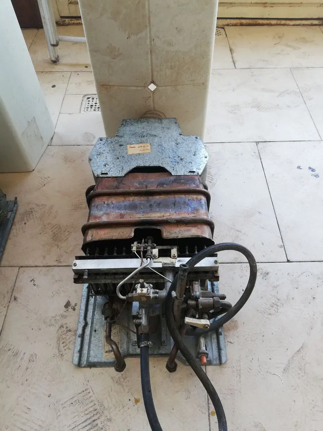 آبگرمکن دیواری|آبگرمکن، پکیج، شوفاژ|نیشابور, باغ نو|دیوار