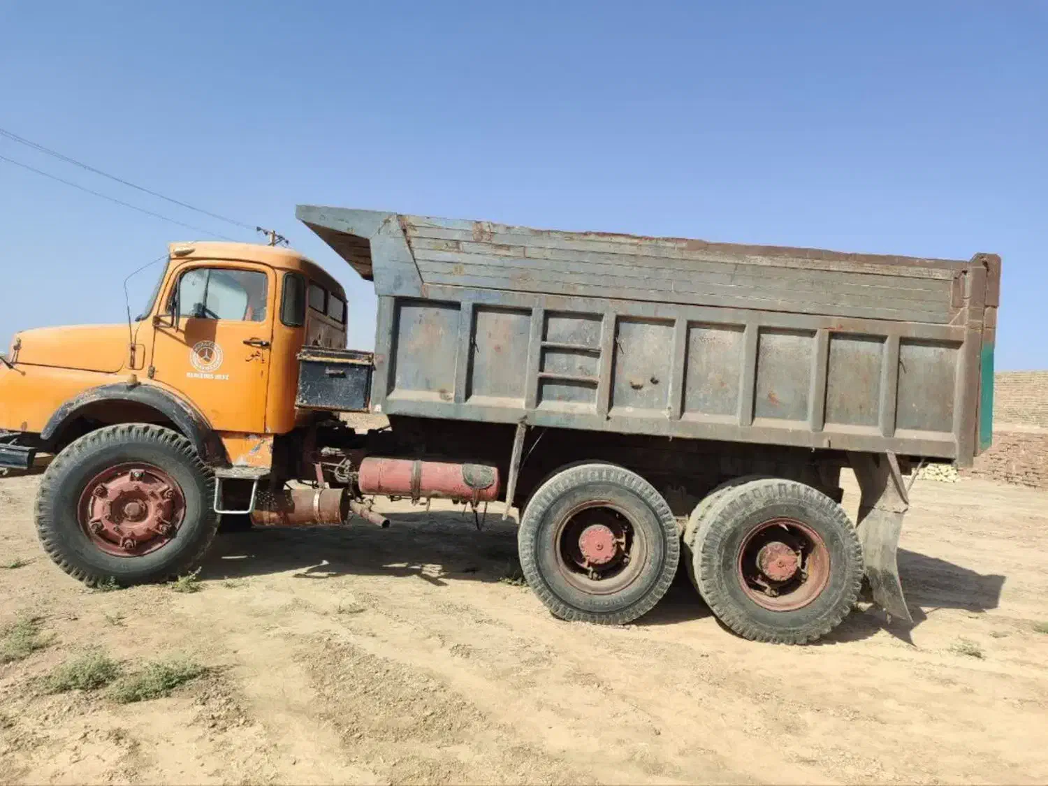 بنز جفت زیر ماینر|خودرو سنگین|قم, نیروگاه|دیوار