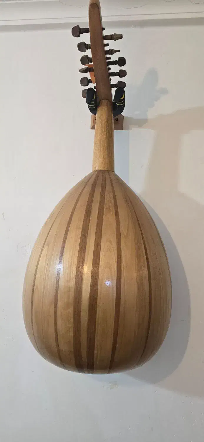 فروش یه عددعود باپیکاب یه ترک جزی روصفحه داره|سازهای سنتی|قشم, |دیوار