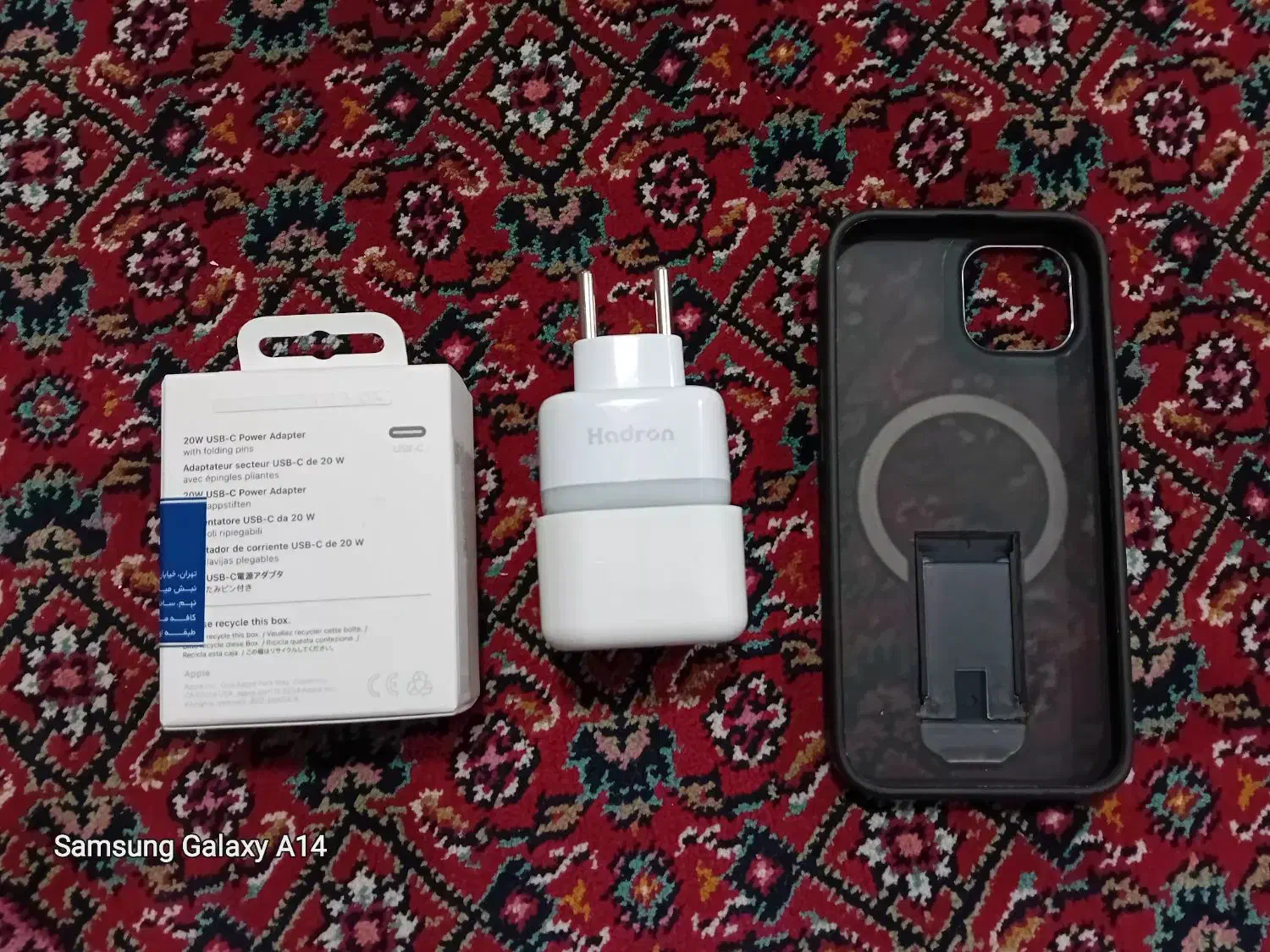 با سلام کاملا سالم آداپتور اورجینال 20 وات|لوازم جانبی موبایل و تبلت|کرج, خرمدشت|دیوار