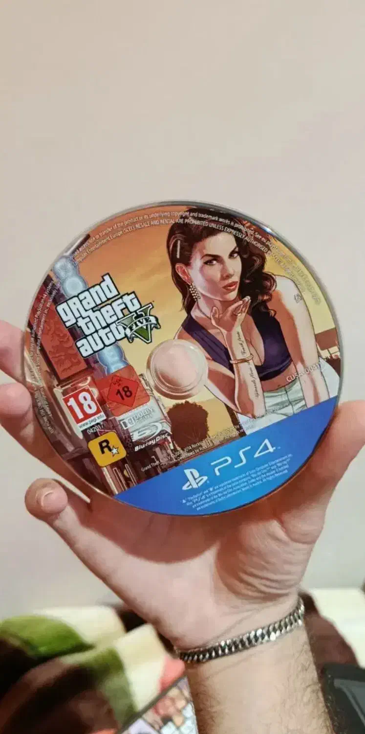 دیسک gta v برای ps4|کنسول، بازی ویدئویی و آنلاین|کرج, شهرک جهان‌نما|دیوار