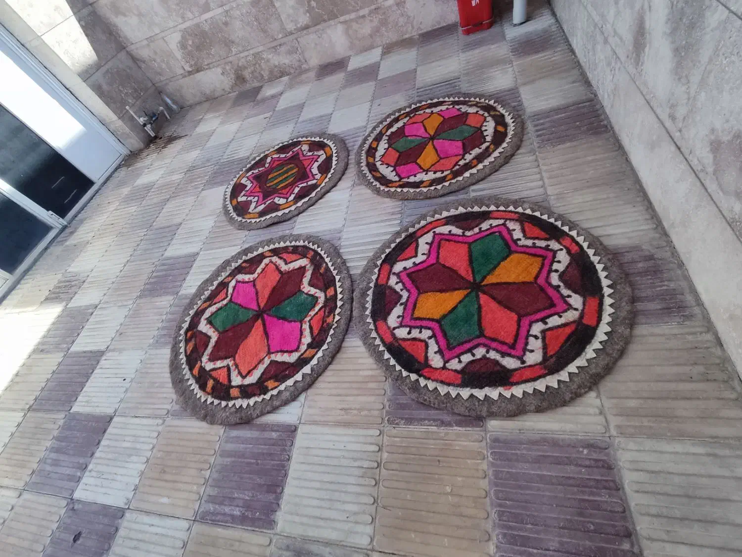 نمد های سنتی گرد قطر۱۲۰|گلیم، جاجیم، گبه|یاسوج, |دیوار