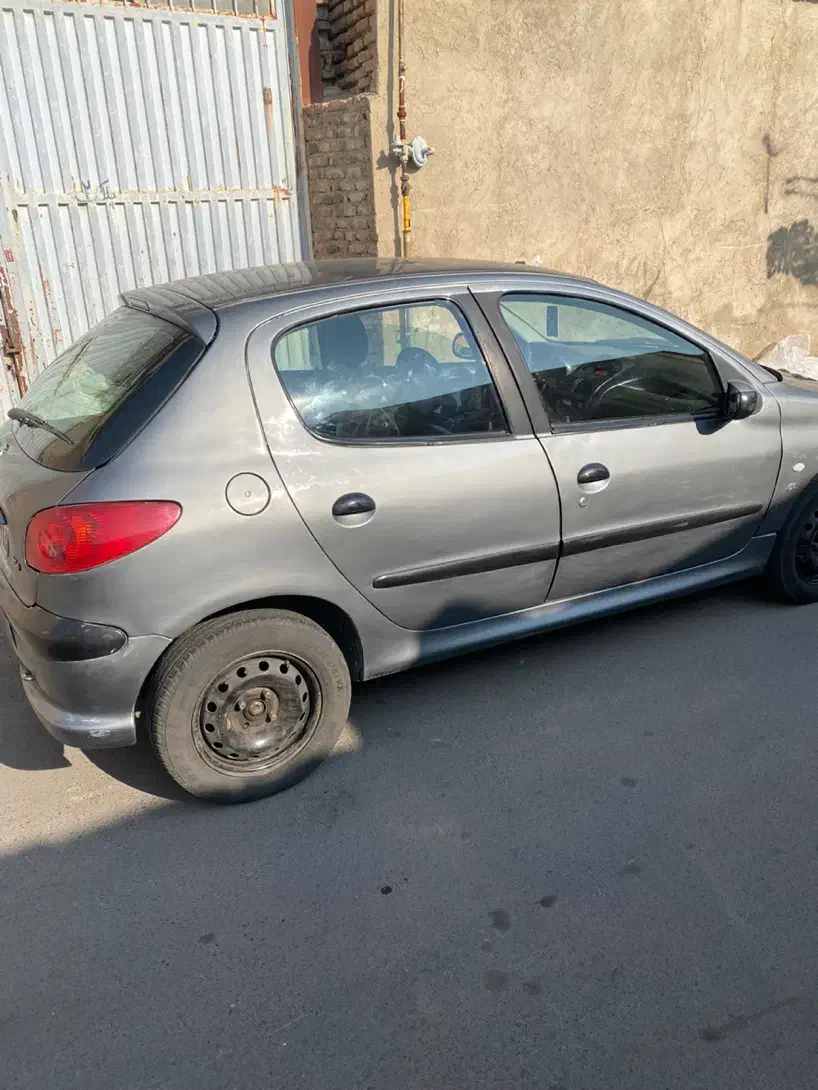 پژو ۲۰۶ مدل ۸۴ استسنایی|خودرو سواری و وانت|تبریز, |دیوار