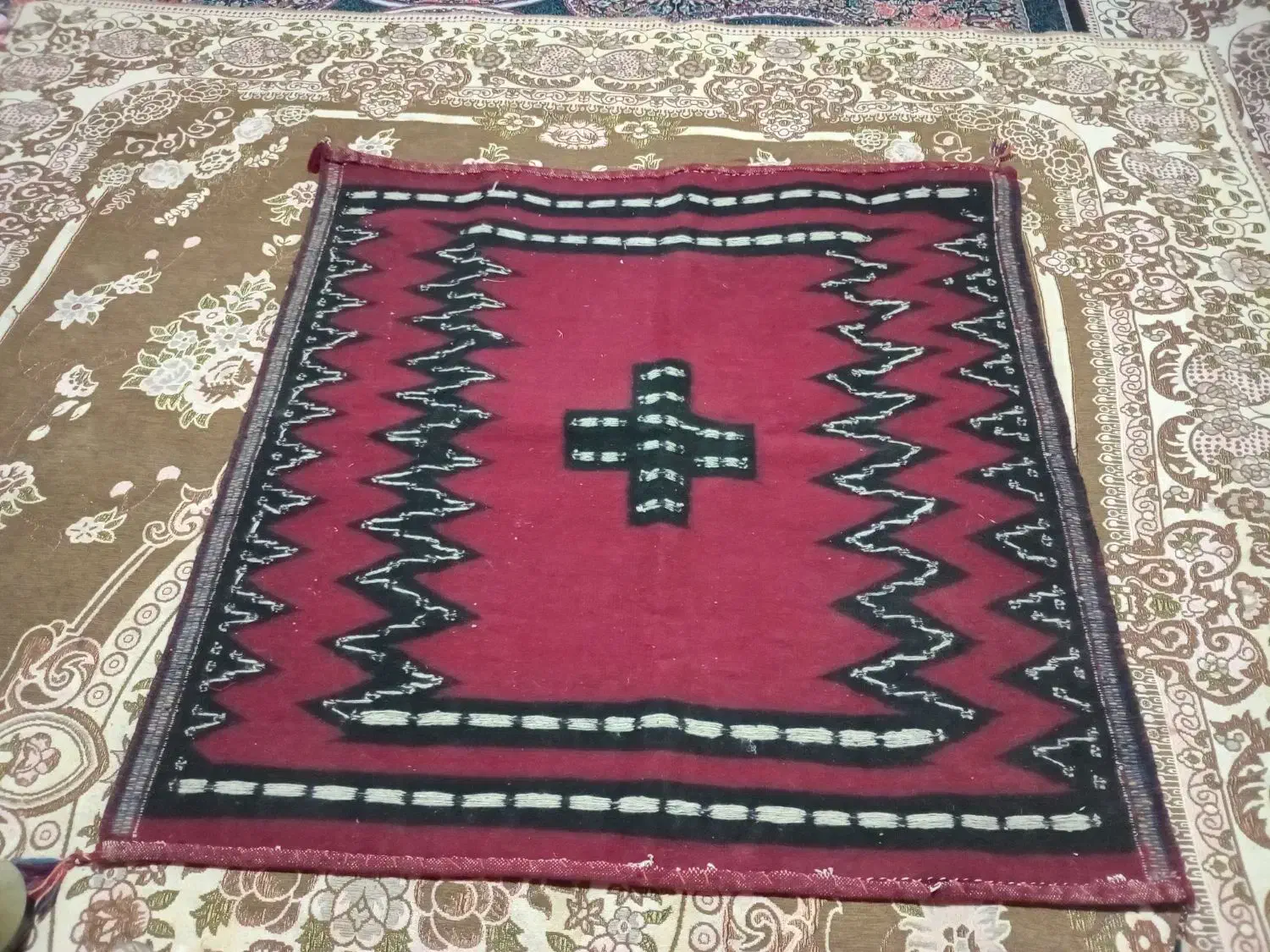 گلیم سفره|گلیم، جاجیم، گبه|کرمان, |دیوار