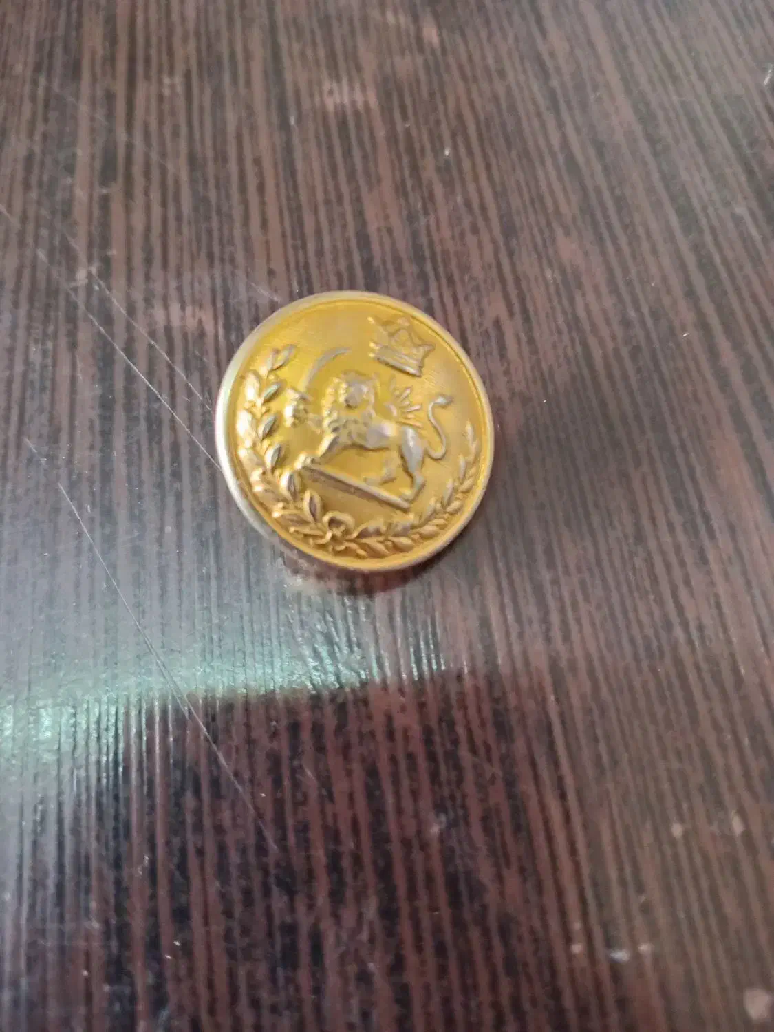 دکمه|کلکسیون اشیاء عتیقه|باسمنج, |دیوار