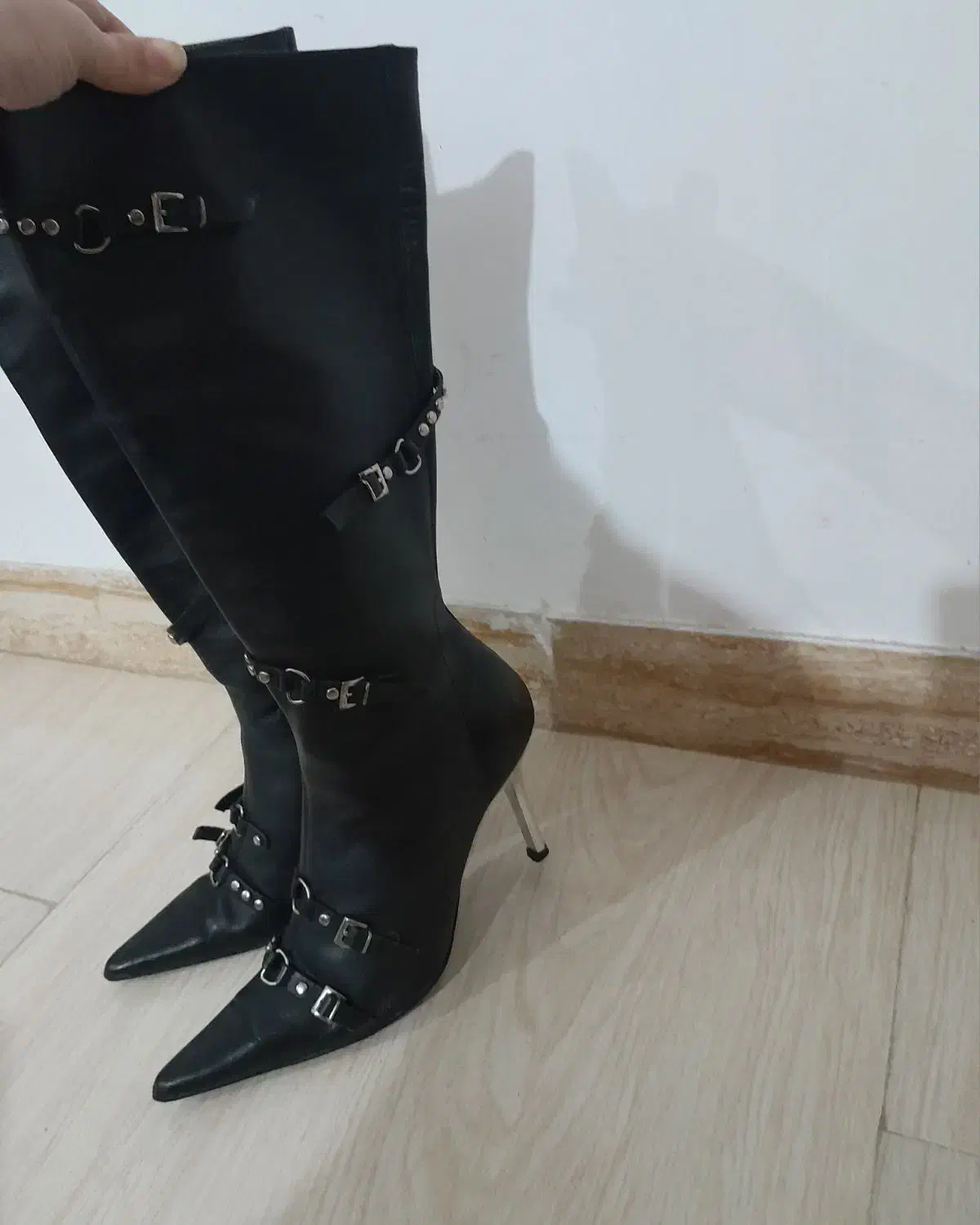 بوت بلند چرمی|کیف، کفش، کمربند|کوچصفهان, |دیوار