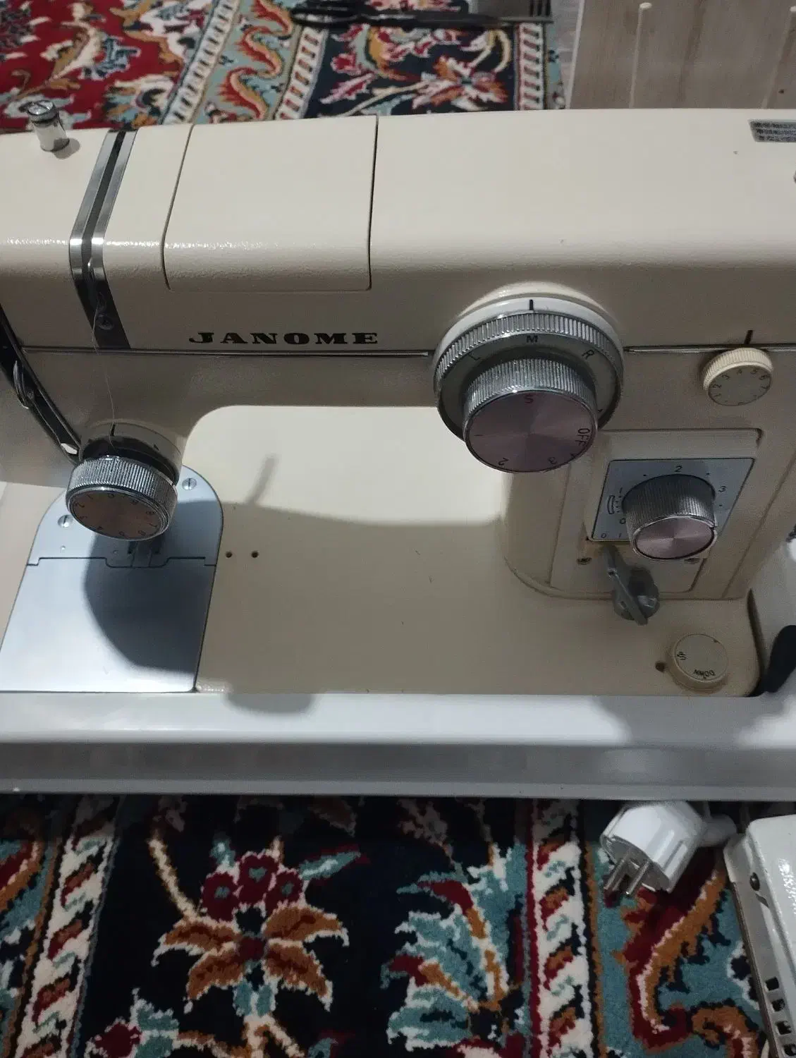 چرخ ژانومه ۸۰۲وسردوز جکوار|چرخ خیاطی و ریسندگی|تایباد, |دیوار